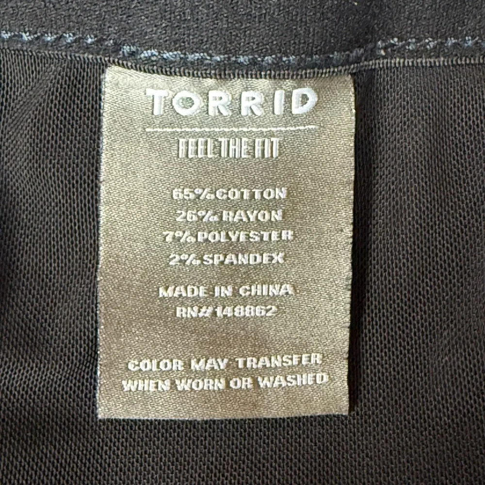 Torrid Jeans‎ Womens 26S Short Blue Bombshell Skinny Slimming Panel High Rise